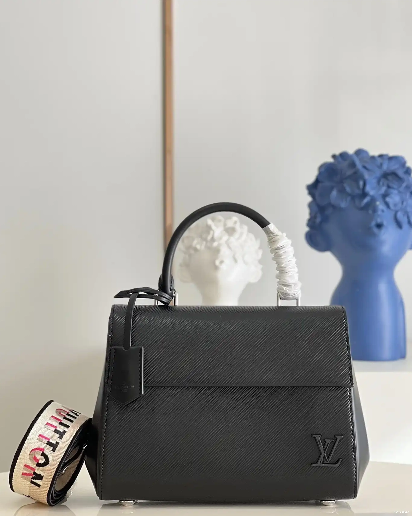 Cheap VUITTON CLUNY LOUIS BB 0530